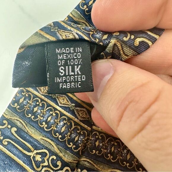 Pair of Bill Blass Ties - Picture 6 of 7